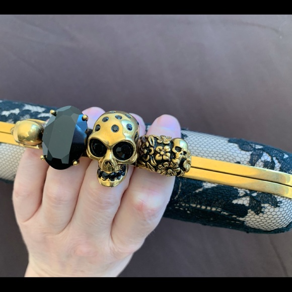 Clutch with knuckles handle & lace - Picture 5 of 7